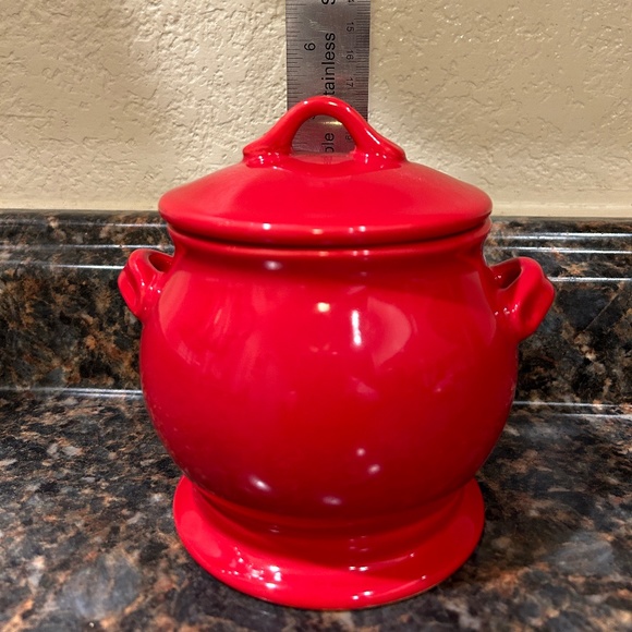Royal Doulton Chanticlair Christmas Red Porcelain Stoneware Small Lidded Crock - Picture 5 of 5